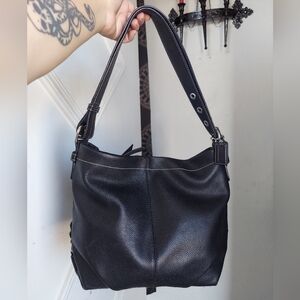 Coach 2012 Pebbled Leather Convertible Hobo Bag F15064 🖤💙